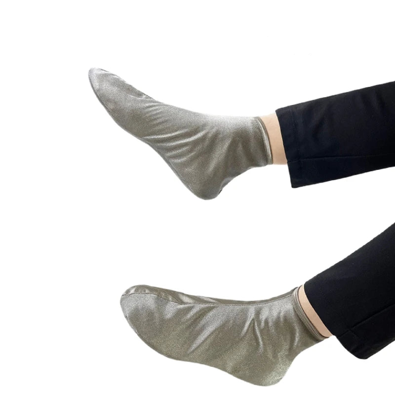 AJ112 Silver-Grey Fabric Socks — original supplier photo with background text removed.
